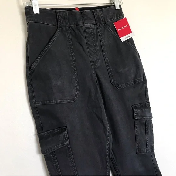 SPANX Stretch Twill Ankle Cargo Pants in Washed Black Size Large NEW Slimming